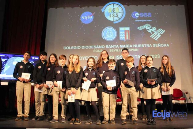 Realizada con &eacute;xito la conexi&oacute;n entre alumnos de &Eacute;cija y la Estaci&oacute;n Espacial Internacional