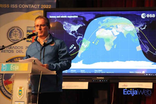 Realizada con &eacute;xito la conexi&oacute;n entre alumnos de &Eacute;cija y la Estaci&oacute;n Espacial Internacional