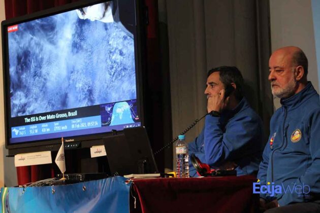 Realizada con &eacute;xito la conexi&oacute;n entre alumnos de &Eacute;cija y la Estaci&oacute;n Espacial Internacional