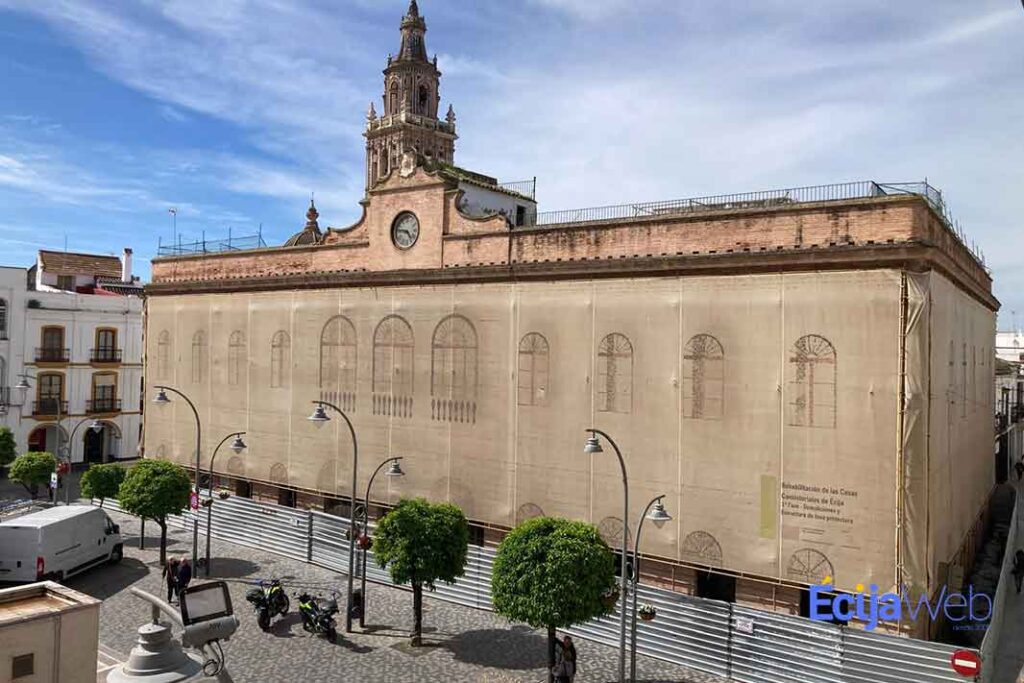 Ayuntamiento de Écija, Casas Consistoriales